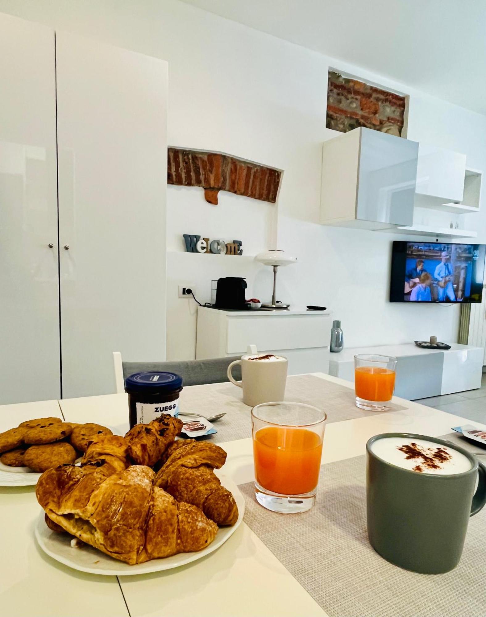 Beddy & Breakfast 2 - Il Cortino Apartment Cesano Maderno Exterior photo